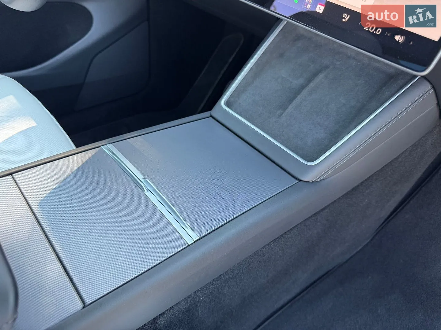 2025 Tesla Model Y - мініатюра 28