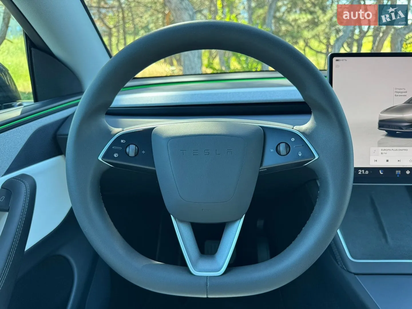 2025 Tesla Model Y - мініатюра 22