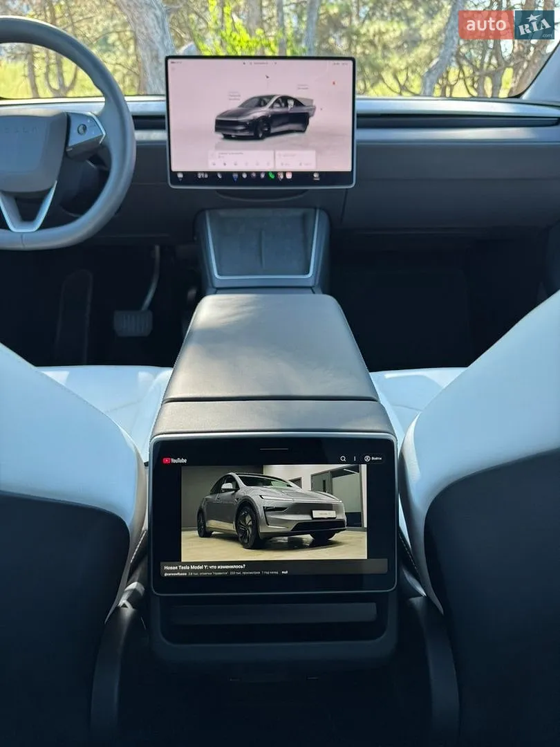 2025 Tesla Model Y - мініатюра 42