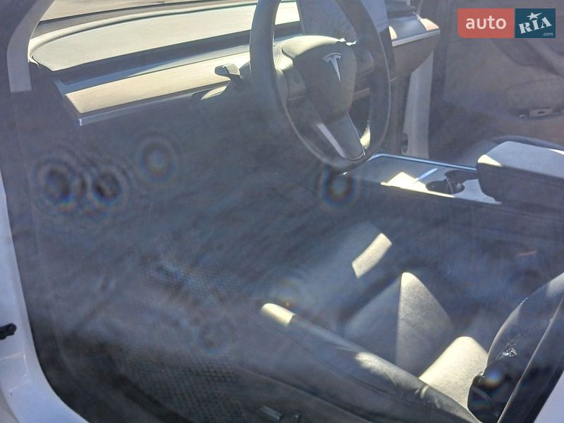 Внедорожник / Кроссовер Tesla Model Y 2022 в Полтаве