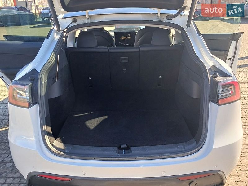 Внедорожник / Кроссовер Tesla Model Y 2022 в Полтаве