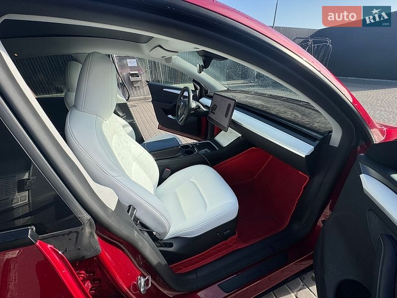 Позашляховик / Кросовер Tesla Model Y 2024 в Львові
