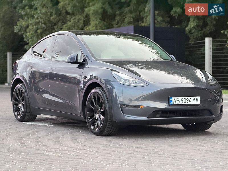 Внедорожник / Кроссовер Tesla Model Y 2020 в Киеве