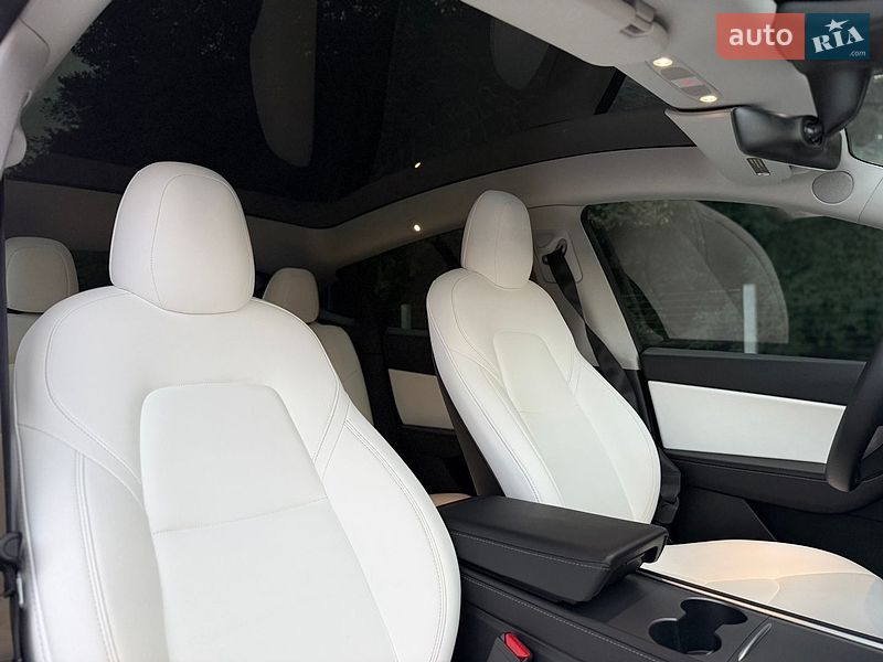 Внедорожник / Кроссовер Tesla Model Y 2020 в Киеве