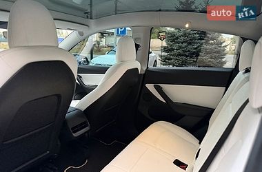 Внедорожник / Кроссовер Tesla Model Y 2020 в Киеве