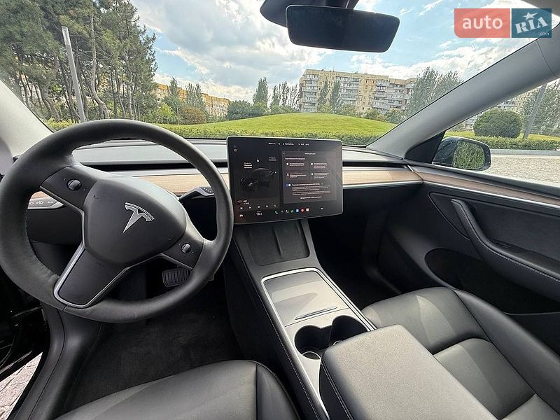 Внедорожник / Кроссовер Tesla Model Y 2024 в Днепре фото 17 Внедорожник / Кроссовер Tesla Model Y 2024 в Днепре