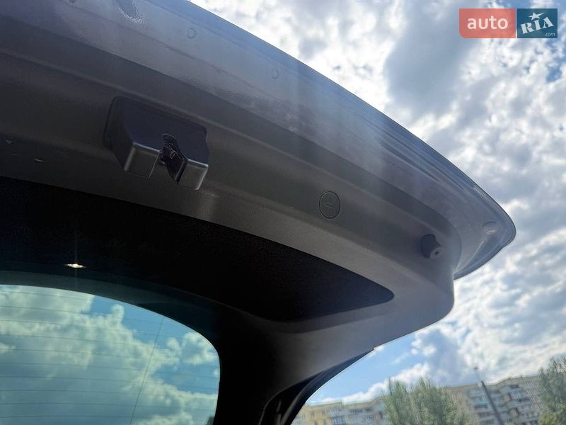 Внедорожник / Кроссовер Tesla Model Y 2024 в Днепре фото 24 Внедорожник / Кроссовер Tesla Model Y 2024 в Днепре