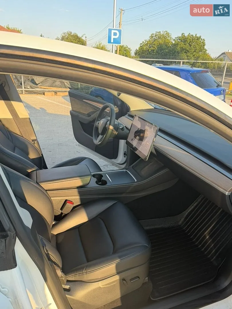 2024 Tesla Model Y - мініатюра 9