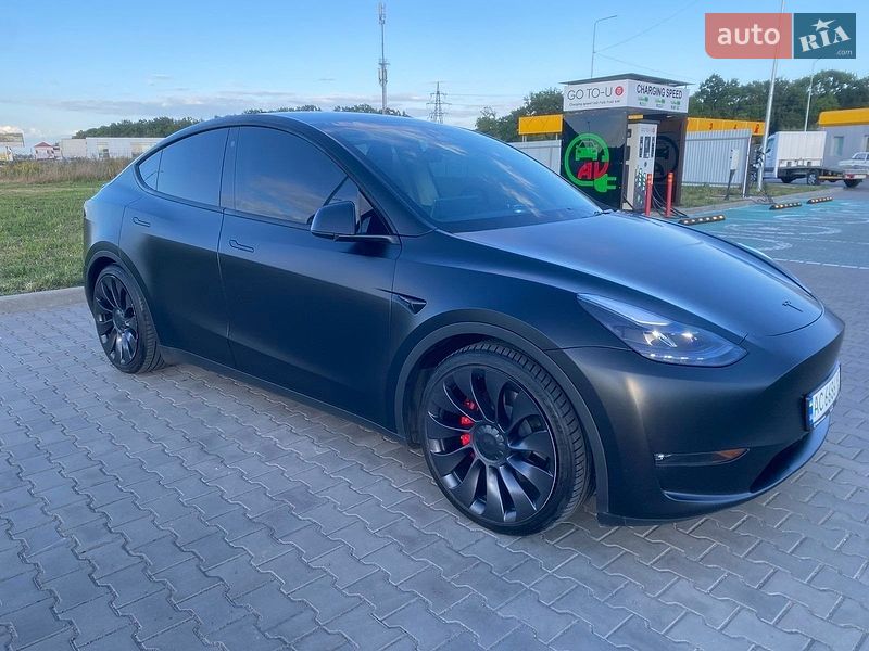 Позашляховик / Кросовер Tesla Model Y 2023 в Луцьку