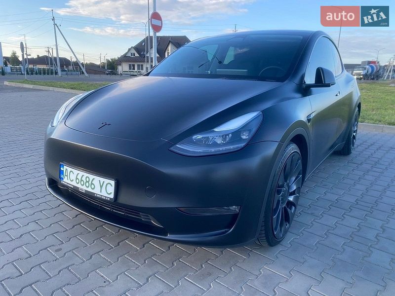 Позашляховик / Кросовер Tesla Model Y 2023 в Луцьку