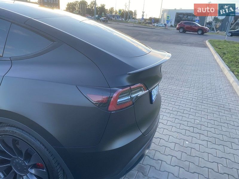 Позашляховик / Кросовер Tesla Model Y 2023 в Луцьку