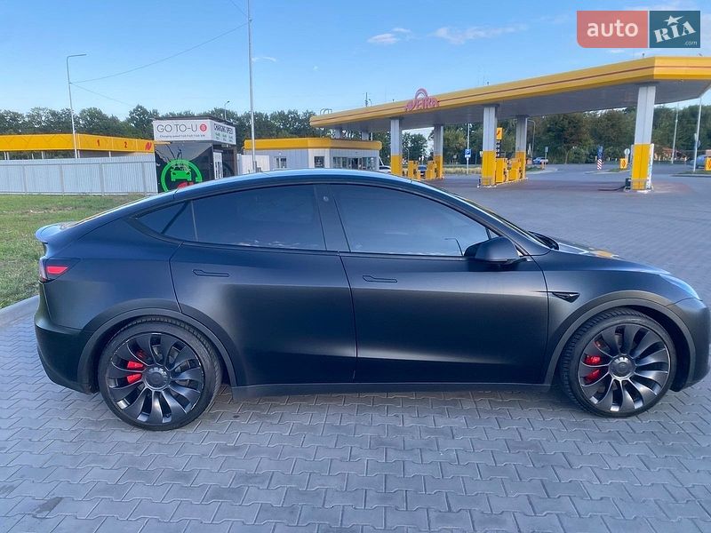 Позашляховик / Кросовер Tesla Model Y 2023 в Луцьку