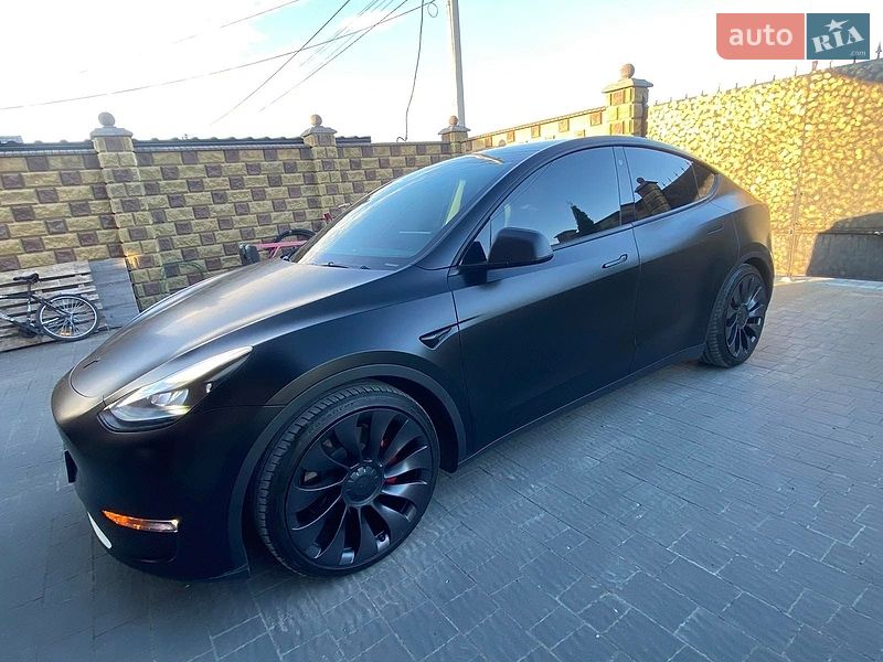 Позашляховик / Кросовер Tesla Model Y 2023 в Луцьку