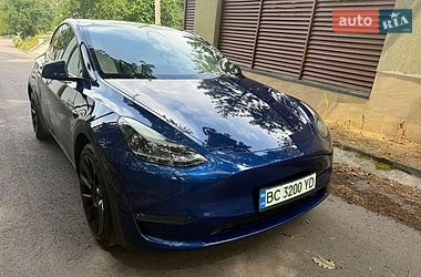 Позашляховик / Кросовер Tesla Model Y 2021 в Львові