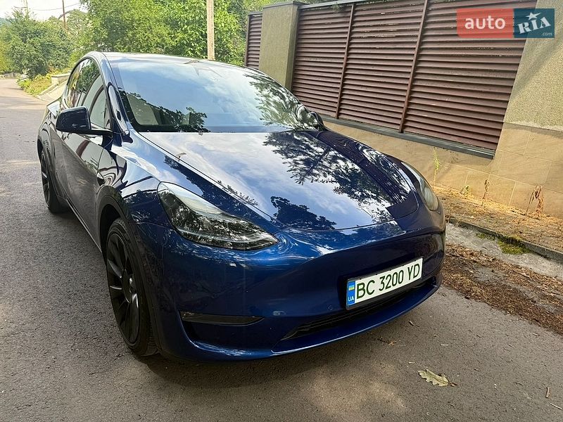 Позашляховик / Кросовер Tesla Model Y 2021 в Львові