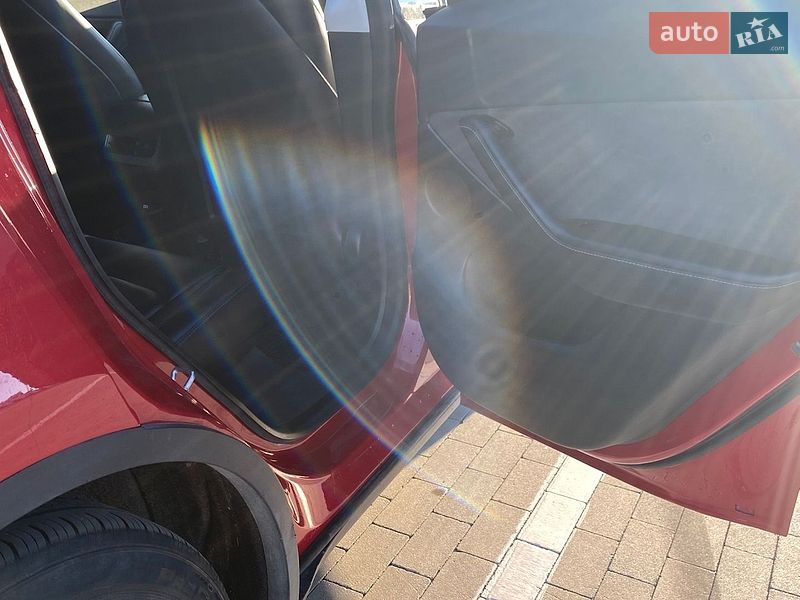 Позашляховик / Кросовер Tesla Model Y 2020 в Умані