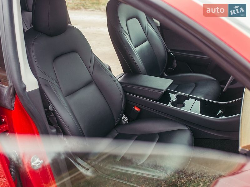 Позашляховик / Кросовер Tesla Model Y 2020 в Умані