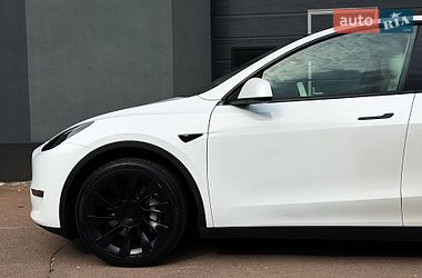 Внедорожник / Кроссовер Tesla Model Y 2023 в Киеве