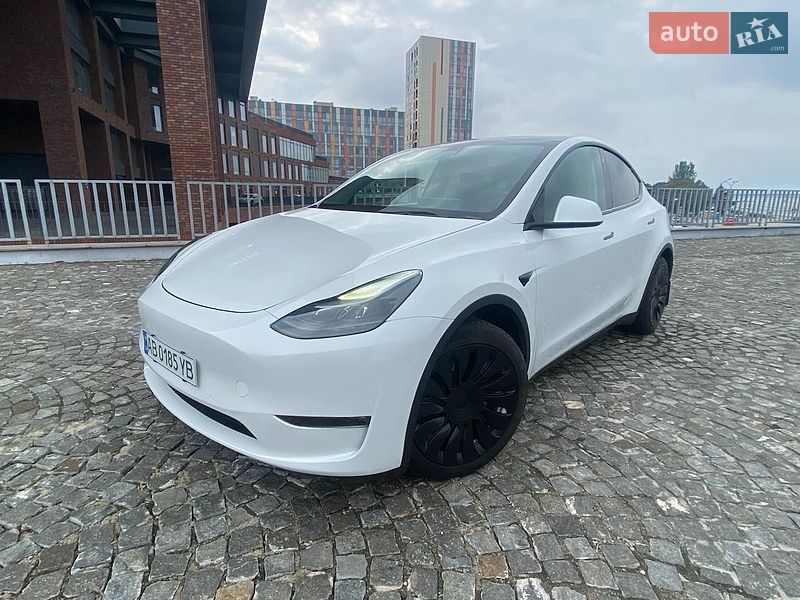 Позашляховик / Кросовер Tesla Model Y 2021 в Дніпрі