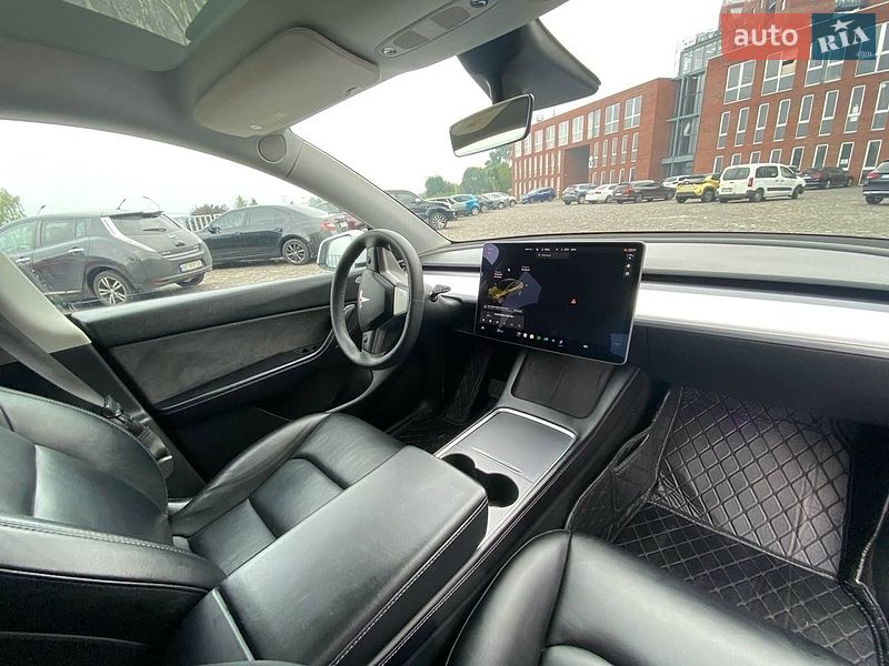 Позашляховик / Кросовер Tesla Model Y 2021 в Дніпрі