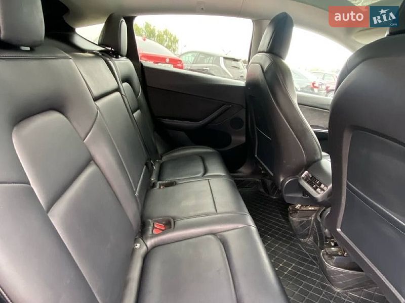Позашляховик / Кросовер Tesla Model Y 2021 в Дніпрі