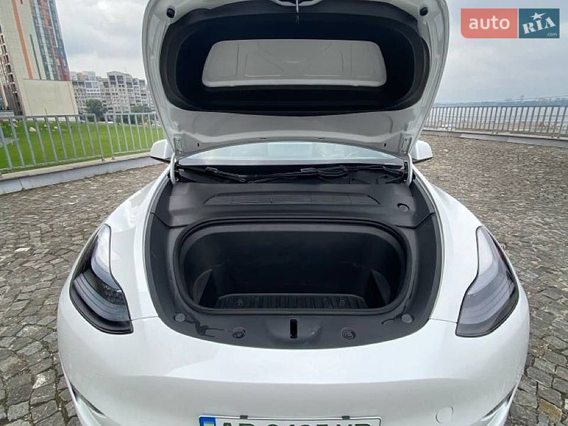 Внедорожник / Кроссовер Tesla Model Y 2021 в Днепре
