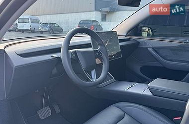 Внедорожник / Кроссовер Tesla Model Y 2025 в Ирпене
