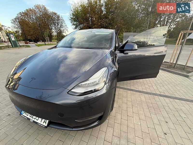Tesla Model Y 2022