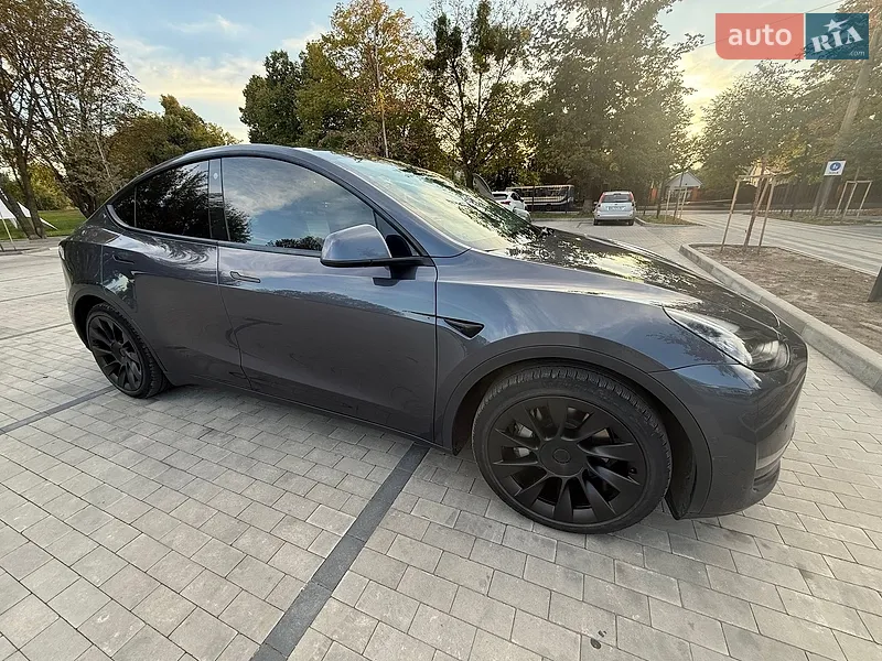 Tesla Model Y 2022