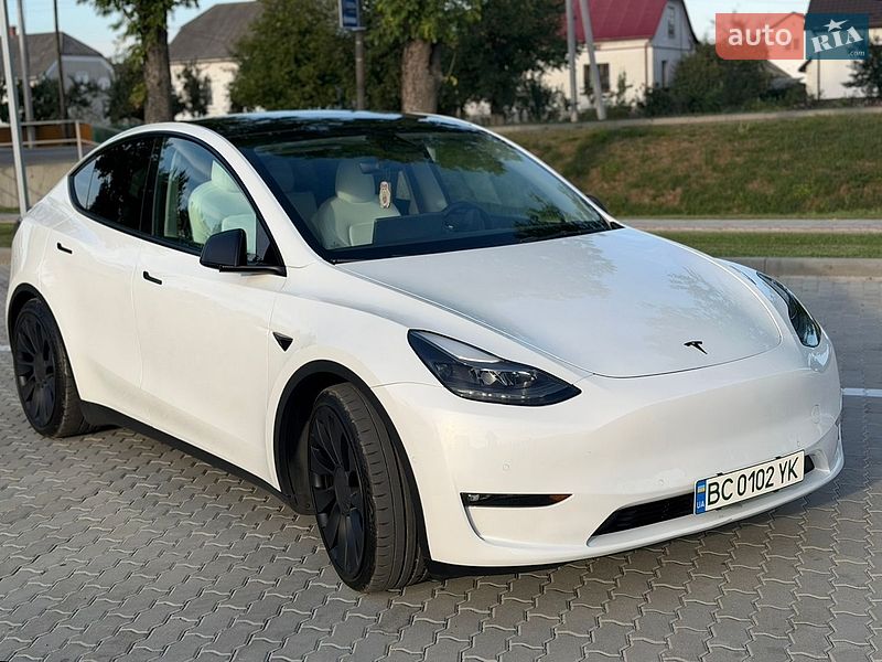 Внедорожник / Кроссовер Tesla Model Y 2022 в Городке