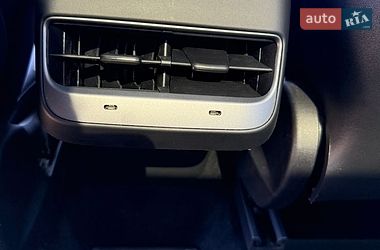 Позашляховик / Кросовер Tesla Model Y 2022 в Харкові