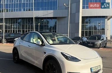 Внедорожник / Кроссовер Tesla Model Y 2023 в Киеве