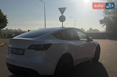 Внедорожник / Кроссовер Tesla Model Y 2023 в Киеве