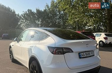 Внедорожник / Кроссовер Tesla Model Y 2023 в Киеве