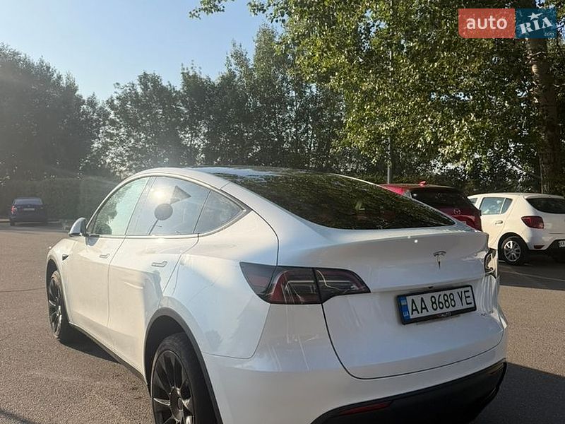 Внедорожник / Кроссовер Tesla Model Y 2023 в Киеве