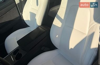 Внедорожник / Кроссовер Tesla Model Y 2023 в Киеве