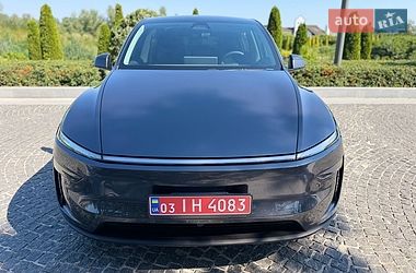 Позашляховик / Кросовер Tesla Model Y 2025 в Дніпрі