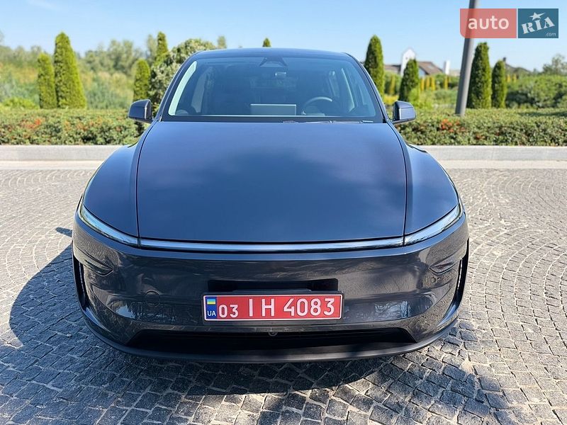 Позашляховик / Кросовер Tesla Model Y 2025 в Дніпрі