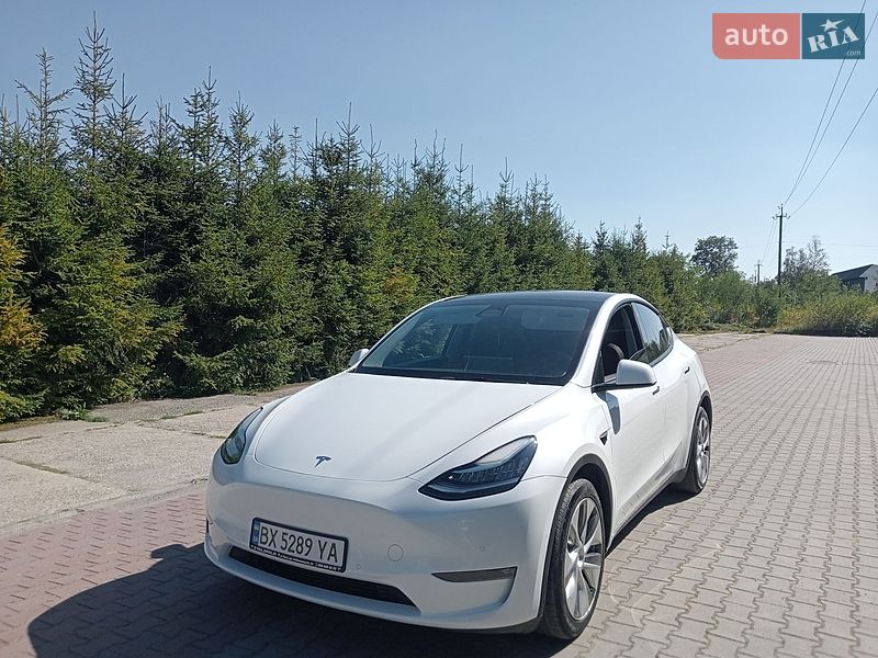 Tesla Model Y 2021