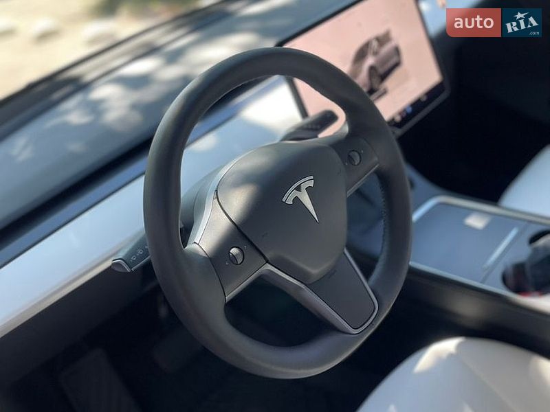 Внедорожник / Кроссовер Tesla Model Y 2024 в Житомире