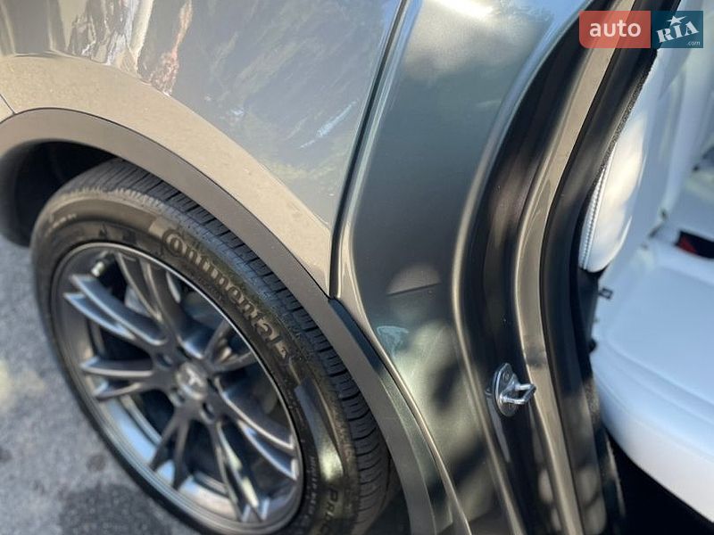 Позашляховик / Кросовер Tesla Model Y 2024 в Житомирі