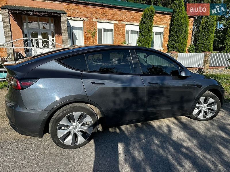 Внедорожник / Кроссовер Tesla Model Y 2023 в Виннице