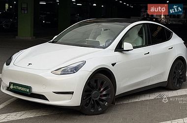 Позашляховик / Кросовер Tesla Model Y 2022 в Києві
