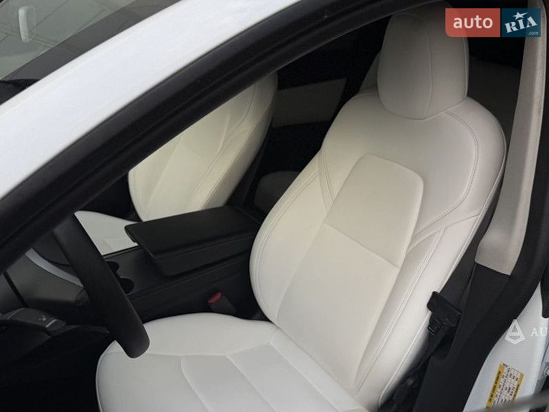 Позашляховик / Кросовер Tesla Model Y 2022 в Києві