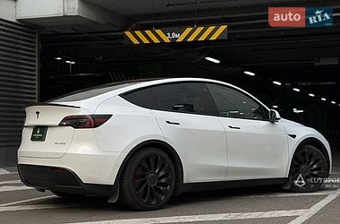 Позашляховик / Кросовер Tesla Model Y 2022 в Києві