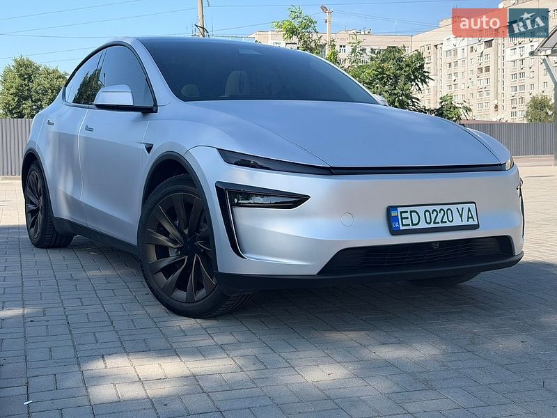 Позашляховик / Кросовер Tesla Model Y 2025 в Дніпрі