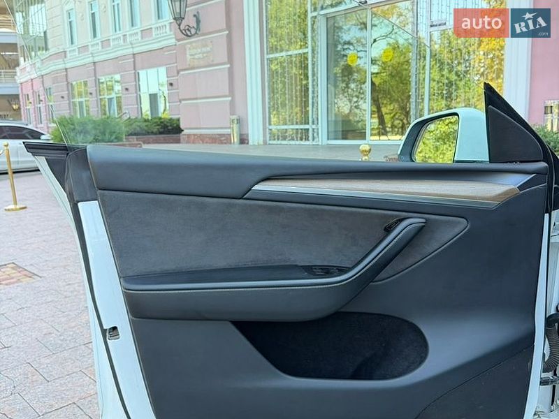 Позашляховик / Кросовер Tesla Model Y 2023 в Одесі