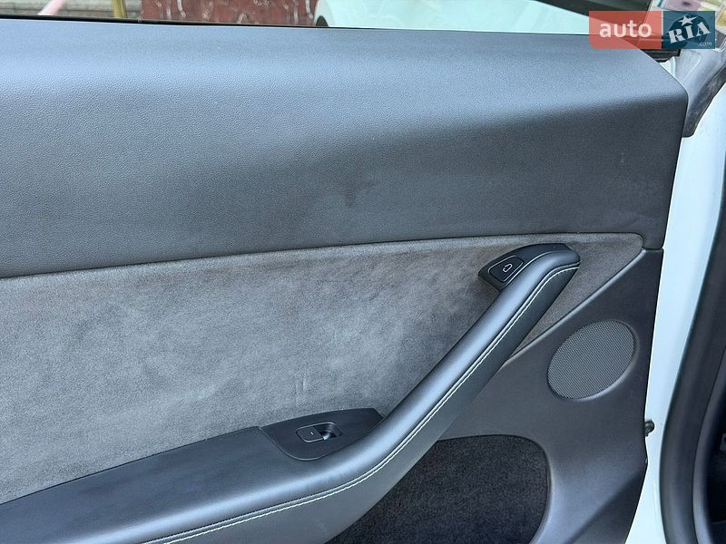 Позашляховик / Кросовер Tesla Model Y 2023 в Одесі