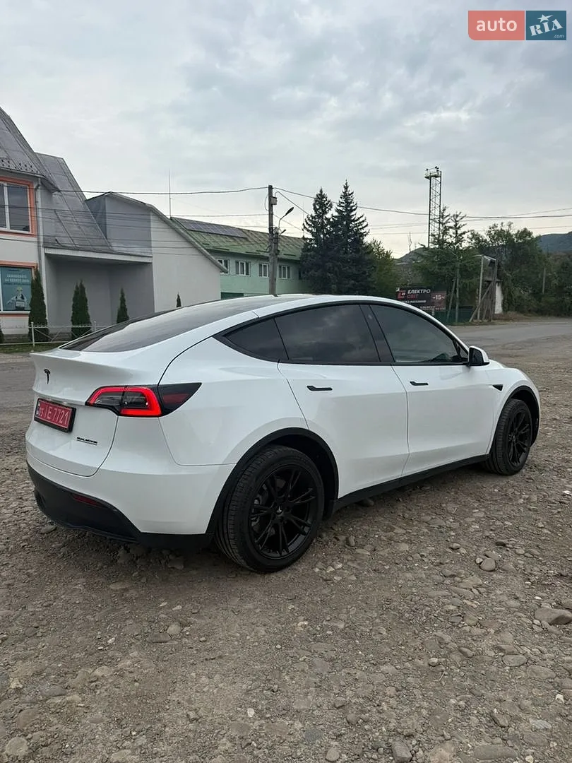 2022 Tesla Model Y - мініатюра 5