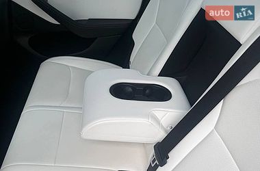 Внедорожник / Кроссовер Tesla Model Y 2025 в Радивилове